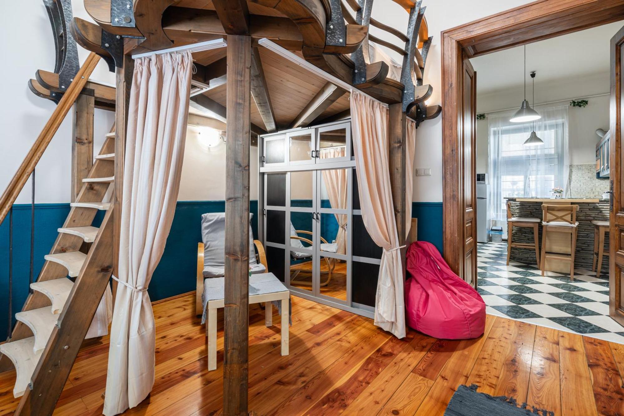 Castle Chainbridge Apartment Будапеща Екстериор снимка