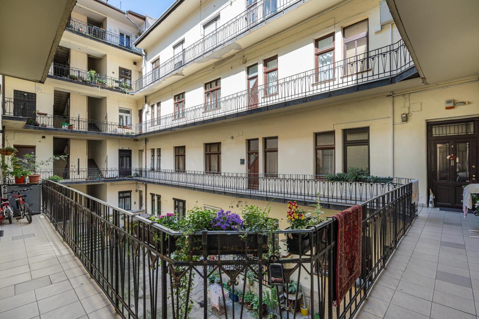 Castle Chainbridge Apartment Будапеща Екстериор снимка